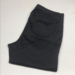 LIKE NEW R JEANS THE SCUPLTING STRAIGHT JEANS SZ20 L30 ⭐️
